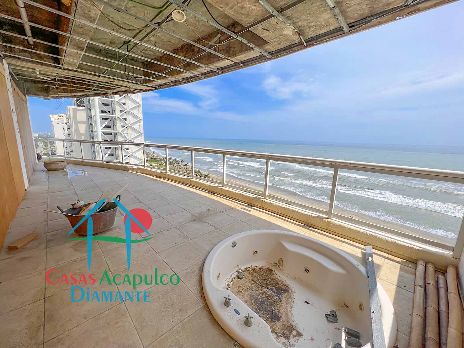 Galápagos 1001 - Terraza después de Otis 1